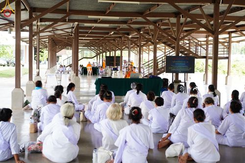 ภาพ No.152313:โครงการอบรมอุบาสก อุบาสิกาแก้ว ตัวแทนทอดกฐิน 30,000 วัด ทั่วไทย ระหว่างวันที่ 6-8 กันยายน พ.ศ. 2567 ณ ศูนย์อบรมเยาวชนกาญจนบุรี