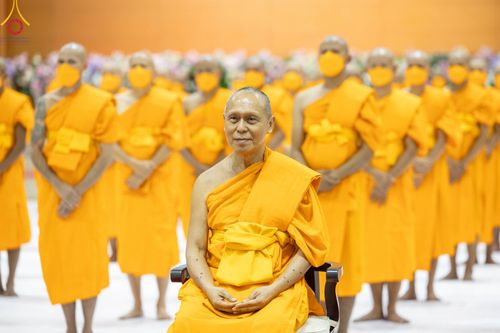 ภาพ No.101676:พิธีขอบรรพชา, พิธีขอสรณคมน์และศีล, พิธีถวายบาตร ในโครงการอุปสมบทหมู่ รุ่นบูชาธรรมมหาปูชนียาจารย์ ณ วัดพระธรรมกาย วันที่ 9 ธันวาคม พ.ศ. 2566