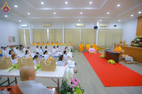 ภาพ No.197571:พิธีถวายสังฆทานคณะสงฆ์ 2 นิกายเชื่อมสัมพันธ์ไทย-เกาหลี วันอาทิตย์ที่ 5 มกราคม พ.ศ. 2568 ณ อาคารชมรมภาวนารักษ์ วัดพระธรรมกาย อำเภอคลองหลวง จังหวัดปทุมธานี