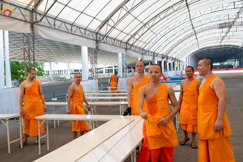 ภาพ No.60845:V.37 ยิ่งกว่าดี เพื่อ 80 ปีของพ่อ ภาพการเตรียมงานของหน่วยงานต่างๆ เพื่อพิธีฉลองอายุวัฒนมงคล 80 ปี หลวงพ่อธัมมชโย และรับถวายมหาสังฆทาน 10,000 กว่าวัดทั่วประเทศ ในวันคุ้มครองโลก วันจันทร์ที่ 22 เมษายน พ.ศ. 2567