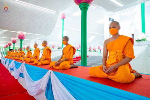 ภาพ No.80724:พิธีอุปสมบทสามเณรเตรียม DCI รุ่นที่20 จำนวน 15 รูป ณ อุโบสถพระไตรปิฎก วัดพระธรรมกาย วันเสาร์ที่ 6 พฤษภาคม พ.ศ. 2566