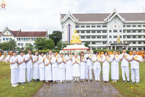 ภาพ No.239189:วันอาทิตย์ที่ 17 สิงหาคม พ.ศ. 2568 พิธีอัญเชิญรูปเหมือนพระมงคลเทพมุนี (สด จันทสโร) ณ ศาลากลางจังหวัดเลย ถึงลานพญานาค สวนสาธารณะกุดป่อง อ.เมือง จ.เลย