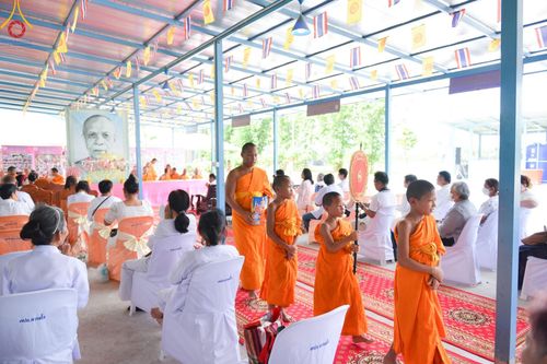 ภาพ No.143020:พิธีทอดผ้าป่าสามัคคีเพื่อสมทบทุนสร้างหอฉัน ๑๑๓ ปี  คุณยายอาจารย์มหารัตนอุบาสิกาจันทร์ขนนกยูง ครั้งที่ ๙ วันอาทิตย์ที่ ๓๐  มิถุนายน พ.ศ. ๒๕๖๗ ณ ศูนย์การศึกษาจอมบึง ต.รางบัว อ.จอมบึง จ.ราชบุรี