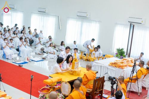 ภาพ No.174374:พิธีทอดกฐินกตัญญูบูชาธรรม ณ ศูนย์ปฏิบัติธรรมพระมงคลเทพมุนี อ.สองพี่น้อง จ.สุพรรณบุรี ในโครงการกฐินสามัคคีทั่วไทย 30,000 วัด บูชาธรรม 80 ปี หลวงพ่อธัมมชโย โดยคณะศิษยานุศิษย์วัดพระธรรมกาย วันที่ 10 พฤศจิกายน พ.ศ. 2567