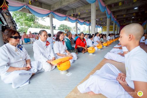 ภาพ No.215967:วันพฤหัสบดีที่ 3 เมษายน พ.ศ. 2568 พิธีบรรพชาสามเณร ภาคฤดูร้อน รุ่นที่ 15  บูชาธรรมหลวงพ่อธัมมชโย 81 ปี 81 รูป ณ ศูนย์ปฏิบัติธรรมสวนผึ้ง จ.ราชบุรี