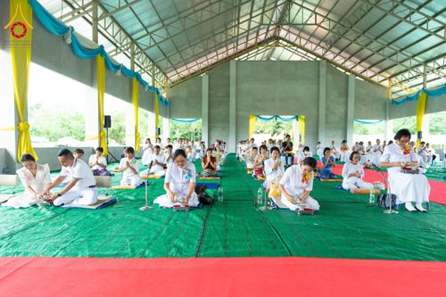 ภาพ No.164751:พิธีทอดกฐิน ณ ธุดงคสถานเขาย้อย เพชรบุรี สร้างอาคารปฏิบัติธรรม พระมงคลเทพมุนี(สด จนฺทสโร) ตำบลสระพัง อำเภอเขาย้อย จังหวัดเพชรบุรี วันอาทิตย์ ที่ 20 ตุลาคม พ.ศ. 2567