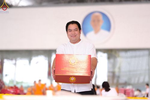 ภาพ No.212271:วันพุธที่ 19 มีนาคม พ.ศ. 2568 การบรรจุไทยธรรมลงกล่องสำเร็จ 43,500 กล่อง เพื่อถวายแด่พระสังฆาธิการ 40,000 กว่าวัดทั่วไทย ในวันคุ้มครองโลก 22 เมษายน พ.ศ. 2568 ณ บ้านแก้วเรือนทองคุณยายฯ วัดพระธรรมกาย