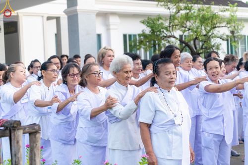 ภาพ No.156975:โครงการ อุบาสกแก้ว อุบาสิกาแก้ว รุ่นที่ 3 ตัวแทนทอดกฐินสามัคคีทั่วไทย 30,000 วัด ระหว่างวันที่ 20-22 กันยายน พ.ศ. 2567 ณ ธุดงคสถานชลบุรี