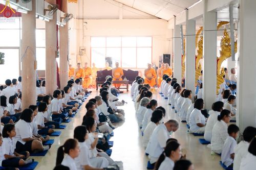 ภาพ No.200508:พิธีทอดผ้าป่าทำนุบำรุงศาสนสถาน ณ วัดรางกำหยาด ตำบลบางภาษี อำเภอบางเลน จังหวัดนครปฐม ในโครงการธรรมยาตรา กตัญญูบูชา มหาปูชนียาจารย์ พระมงคลเทพมุนี(สด จนฺทสโร) พระผู้ปราบมาร อนุสรณ์สถาน 7 แห่ง ปีที่ 13 วันที่ 22 มกราคม พ.ศ. 2568