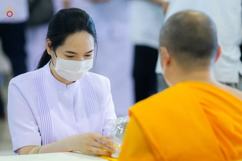 ภาพ No.76653:พิธีถวายโคมมาฆประทีป น้อมถวายเป็นพุทธบูชา แด่คณะพระภิกษุ สามเณร วัดพระธรรมกาย วันที่ 25 กุมภาพันธ์ พ.ศ. 2566