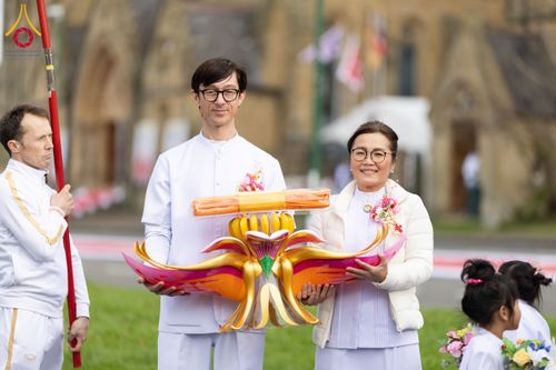 ภาพ No.173122:พิธีกฐินปุญญรังสีเศรษฐี ณ วัดพระธรรมกายนิวคาสเซิล สหราชอาณาจักร วันอาทิตย์ที่ 27 ตุลาคม พ.ศ. 2567
