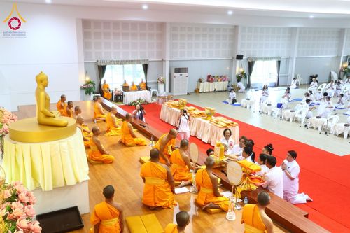 ภาพ No.174297:พิธีทอดกฐินกตัญญูบูชาธรรม ณ พระมหาเจดียทัตตชีโว ศูนย์อบรมเยาวชนกาญจนบุรี ในโครงการกฐินสามัคคีทั่วไทย 30,000 วัด บูชาธรรม 80 ปี หลวงพ่อธัมมชโย โดยคณะศิษยานุศิษย์วัดพระธรรมกาย วันที่ 9 พฤศจิกายน พ.ศ. 2567