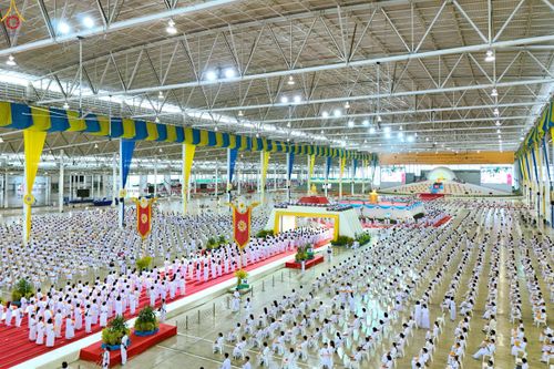 ภาพ No.240708:วันพุธที่ 27 สิงหาคม พ.ศ. 2568 พิธีทอดผ้าป่าเพื่อสร้างอาคาร  82 ปี หลวงพ่อธัมมชโย สมทบกฐินวัดพระธรรมกาย และกฐิน 30,000 วัดทั่วประเทศ ครั้งที่ 1