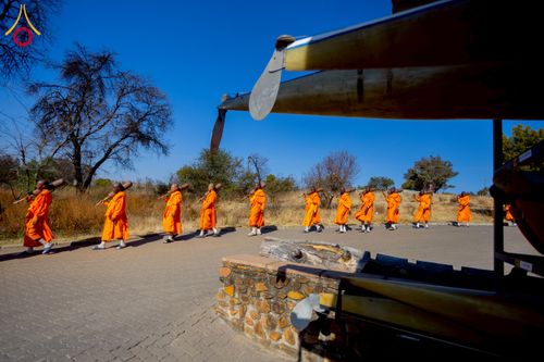 ภาพ No.232854:วันที่ 1 กรกฏาคม พ.ศ. 2568 Dhammayatra in South Africa 2025 ธรรมยาตราแอฟริกาใต้ — เส้นทางแห่งสติ สมาธิ และปัญญา ธรรมทายาทที่ได้อบรมโครงการบรรพชาอุปสมบทหมู่ครั้งที่ 2 ณ วัดพระธรรมกายโจฮันเนสเบิร์ก ประเทศแอฟริกาใต้