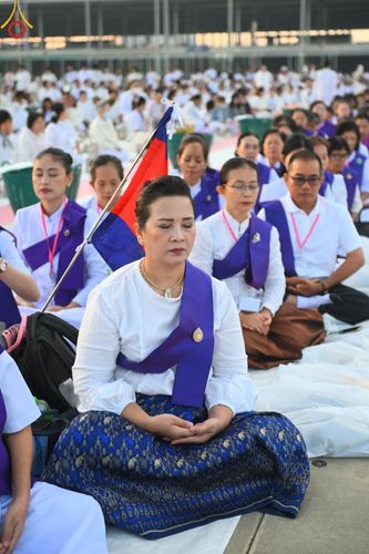 ภาพ No.187965:พิธีตักบาตรฉลองพระใหม่ ต้อนรับพุทธศักราช 2568 ณ ลานธรรมพระมหาธรรมกายเจดีย์ วัดพระธรรมกาย จ.ปทุมธานี วันที่ 1 มกราคม พ.ศ. 2568