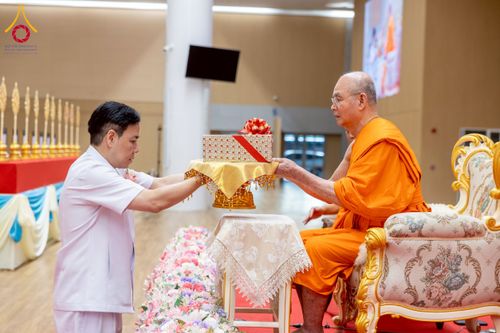 ภาพ No.232527:วันอาทิตย์ที่ 6 กรกฏาคม พ.ศ. 2568 พิธีมุทิตาสักการะพระครูสัญญาบัตร ปีพุทธศักราช 2568 ณ ห้องแก้วสารพัดนึก2 สภาธรรมกายสากล วัดพระธรรมกาย