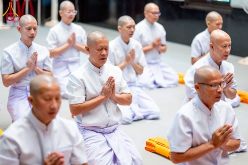 ภาพ No.256203:วันที่ 4 ตุลาคม พ.ศ. 2568 พิธีบรรพชาอุปสมบท  โครงการอุปสมบทหมู่บูชาธรรม 141 ปี  พระมงคลเทพมุนี (สด จนฺทสโร) ณ โบสถ์พระไตรปิฏก วัดพระธรรมกาย จ.ปทุมธานี