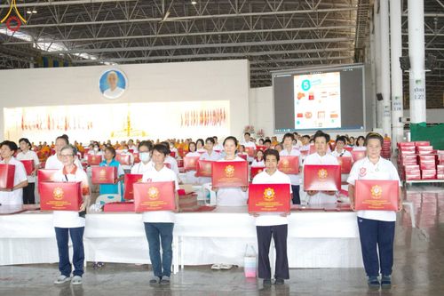 ภาพ No.210888:วันที่ 15 มีนาคม พ.ศ. 2568  บุญบรรจุกล่องไทยธรรม เพื่อถวายแด่พระสังฆาธิการ 40,000 กว่าวัดทั่วไทย ในวันคุ้มครองโลก 22 เมษายน พ.ศ. 2568