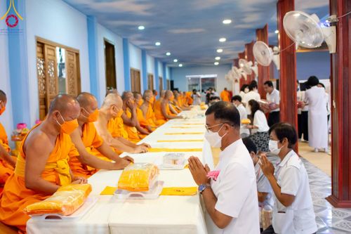 ภาพ No.112991:พิธีถวายภัตตาหารเป็นสังฆทาน แด่คณะพระธรรมยาตรา ปีที่ 12 วันที่ 16 มกราคม พ.ศ. 2567 ณ วัดโบสถ์(บน) บางคูเวียง จ.นนทบุรี