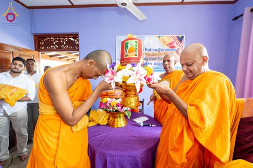 ภาพ No.175799:พิธีทอดผ้าป่าสมทบกฐิน ณ วัดอนุรุทธะอารนา เมืองมาตะเล ศรีลังกา โดยมูลนิธิธรรมกาย ในนามหลวงพ่อธัมมชโย วันที่ 7 พฤศจิกายน พ.ศ. 2567