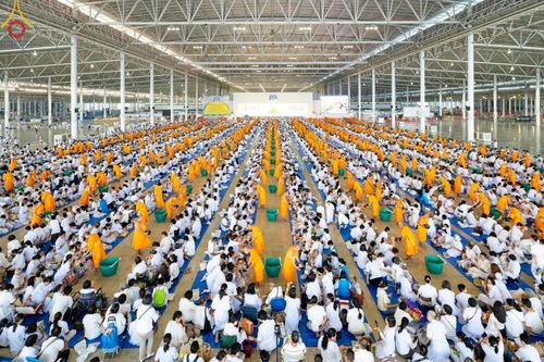 ภาพ No.126530:พิธีตักบาตร ในวันอาทิตย์ต้นเดือนที่ 3 มีนาคม พ.ศ. 2567 ณ บ้านแก้วเรือนทองคุณยายฯ วัดพระธรรมกาย