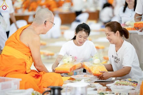 ภาพ No.58629:พิธีบุพเปตพลี ครั้งที่ 149 ร่วมอุทิศบุญแด่หมู่ญาติที่ล่วงลับไปแล้ว และสืบทอดอายุพระพุทธศาสนา วันอังคารที่ 23 เมษายน พ.ศ. 2567 (วันพระ ขึ้น 15 ค่ำ เดือน 5) ณ หอฉันคุณยายอาจารย์ฯ วัดพระธรรมกาย