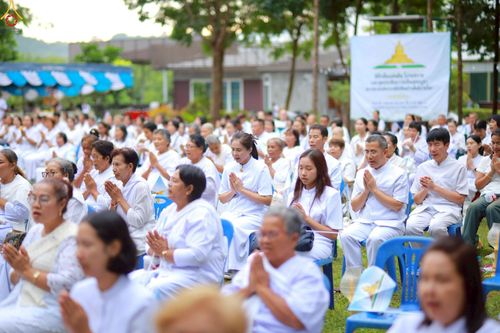 ภาพ No.238360:วันเสาร์ที่ 9 สิงหาคม พ.ศ. 2568 พิธีกลั่นแผ่นดิน โปรยทราย และจุดประทีปถวายเป็นพุทธบูชา จ.ระยอง สถาปนาองค์พระเจดีย์เพื่อสร้างสันติภาพโลก ณ ศูนย์ปฏิบัติธรรมระยอง(บ้านช่องลม) ต.บางบุตร อ.บ้านค่าย จ.ระยอง