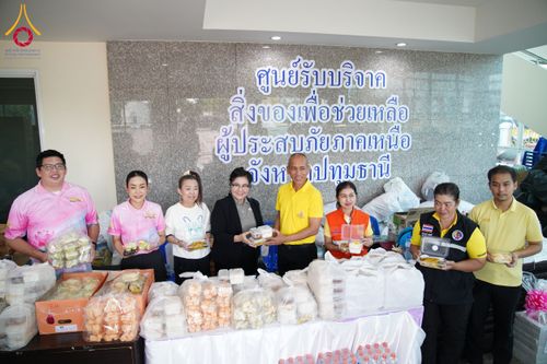ภาพ No.159410:วัดพระธรรมกาย มูลนิธิธรรมกาย คณะศิษยานุศิษย์ฯ มอบถุงยังชีพ ข้าวสารอาหารแห้ง สมทบศูนย์รับบริจาคช่วยเหลือ ผู้ประสบภัยภาคเหนือ จังหวัดปทุมธานี มอบชุดอาหารปรุงสุกใหม่ ส่งแรงใจแก่เจ้าหน้าที่ผู้ปฏิบัติงาน และจิตอาสา วันที่ 27 กันยายน พ.ศ. 2567