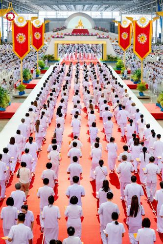 ภาพ No.215403:วันอาทิตย์ต้นเดือนที่ 6 เมษายน พ.ศ. 2568 ขบวนอัญเชิญผ้าป่าสมทบ มหาสังฆทาน 40,000 กว่าวัดทั่วประเทศ ณ สภาธรรมกายสากล วัดพระธรรมกาย