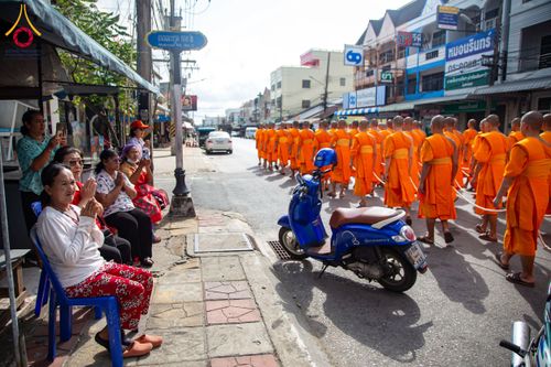 ภาพ No.211378:วันอาทิตย์ที่ 16 มีนาคม พ.ศ. 2568 ธรรมยาตราอัญเชิญพระบรมสารีริกธาตุ รอบเมืองปัตตานี ประดิษฐาน ณ ปทุมเจดีย์ เจดีย์พระพุทธเจ้า 5 พระองค์  ศูนย์อบรมเยาวชนปัตตานี