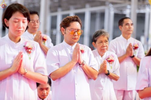 ภาพ No.240216:วันอาทิตย์ที่ 24 สิงหาคม พ.ศ. 2568 งานบุญวันอาทิตย์ พิธีจุดเทียนใจ ไฟนิรันด์ อนันตชัย ณ วัดพระธรรมกาย จ.ปทุมธานี