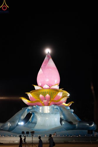 ภาพ No.91670:พิธีทอดผ้าป่า สร้างลานเอนกประสงค์พญานาค 4 ตระกูล จุดประทีปโคมลาน ถวายเป็นพุทธบูชา  สร้างความสว่างไสวให้กับแผ่นดินด้วยแสงธรรม วันอาทิตย์ที่ 29 ตุลาคม พ.ศ. 2566 ณ พุทธอุทยานนานาชาติ จังหวัดหนองคาย