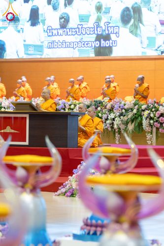 ภาพ No.134058:พิธีบูชาข้าวพระ  ในวันอาทิตย์ต้นเดือนที่ 7 เมษายน พ.ศ. 2567 ณ วัดพระธรรมกาย จ.ปทุมธานี