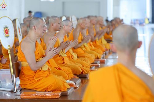 ภาพ No.234855:วันศุกร์ที่ 25 กรกฎาคม พ.ศ. 2568 (วันพระ แรม 15 ค่ำ เดือน 8) พิธีบุพเปตพลี ครั้งที่ 167 ร่วมอุทิศบุญแด่หมู่ญาติที่ล่วงลับไปแล้ว และสืบทอดอายุพระพุทธศาสนา ณ หอฉันคุณยายอาจารย์ฯ วัดพระธรรมกาย