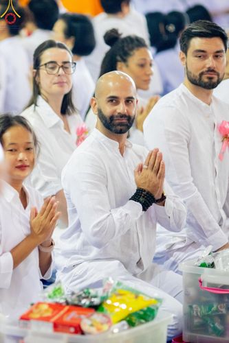 ภาพ No.207247:พิธีตักบาตร และปฏิบัติธรรมช่วงสาย ในวันมาฆบูชา วันพุธที่ 12 กุมภาพันธ์ พ.ศ. 2568 ณ วัดพระธรรมกาย จังหวัดปทุมธานี