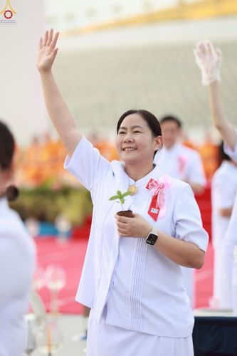 ภาพ No.252907:วันที่ 10 ตุลาคม พ.ศ. 2568 พิธีปลูกต้นทรัพย์บานชื่น ณ ลานธรรม วัดพระธรรมกาย