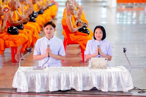 ภาพ No.223355:วันวิสาขบูชา วันอาทิตย์ที่ 11 พฤษภาคม พ.ศ. 2568 พิธีตักบาตร และปฎิบัติธรรม ณ สภาธรรมกายสากล วัดพระธรรมกาย