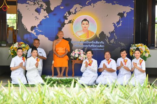 ภาพ No.132484:พิธีถวายมหาสังฆทานจันทบุรี 132 วัด บูชาธรรม 80 ปี หลวงพ่อธัมมชโย วันจันทร์ที่ 25 มีนาคม พ.ศ. 2567 ณ ศูนย์ปฏิบัติธรรมจันทบุรี
