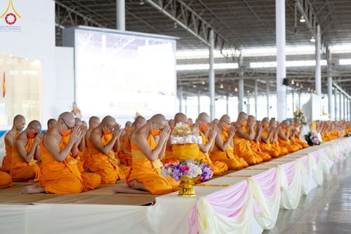 ภาพ No.131604:พิธีร่วมบุญบรรพชาสามเณร 5,000 รูป ณ บ้านแก้วเรือนทองคุณยาย สภาธรรมกายสากล วัดพระธรรมกาย วันเสาร์ที่ 23 มีนาคม พ.ศ. 2567