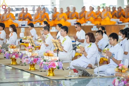 ภาพ No.165793:พิธีถวายภัตตาหารเมนูสวรรค์ วันที่ 26 ตุลาคม พ.ศ. 2567 ณ หอฉันคุณยายอาจารย์ฯ วัดพระธรรมกาย