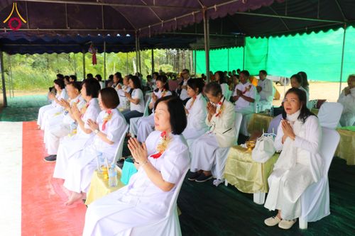 ภาพ No.174112:พิธีวางศิลาฤกษ์มหาสมบัติ โปรยรัตนชาติบ่อมงคลเศรษฐี ติดแผ่นทอง ลูกนิมิต - ช่อฟ้า เพื่อสถาปนาสร้างอุโบสถ บูชาธรรม 80 ปีหลวงพ่อธัมมชโย ณ วัดทุ่งเจริญธรรม อ.อมก๋อย จ.เชียงใหม่ วันที่ 8 พฤศจิกายน พ.ศ. 2567