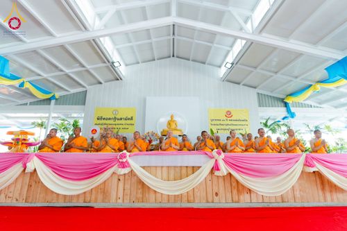 ภาพ No.174039:พิธีทอดกฐิน ศูนย์เบญจธรรม จ.ปทุมธานี ในโครงการกฐินสามัคคีทั่วไทย 30,000 วัด บูชาธรรม 80 ปี หลวงพ่อธัมมชโย โดยคณะศิษยานุศิษย์วัดพระธรรมกาย วันที่ 11 พฤศจิกายน พ.ศ. 2567