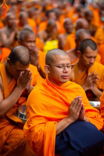 ภาพ No.85912:ตักบาตรพระนานาชาติ 10,000 รูป ใจกลางนครหาดใหญ่ จ.สงขลา วันอาทิตย์ที่ 20 สิงหาคม พ.ศ. 2566