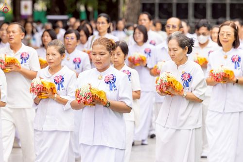 ภาพ No.227376:วันเสาร์ที่ 31 พฤษภาคม พ.ศ. 2568 พิธีเวียนประทักษิณรอบพระอุโบสถ ในพิธีอุปสมบท สามเณรเตรียม DCI รุ่นที่ 22 ณ อุโบสถพระไตรปิฎก วัดพระธรรมกาย