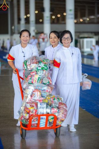 ภาพ No.150596:V.44 เพื่อพ่อ ภาพเตรียมงาน ปฎิบัติงาน ของเจ้าหน้าที่ อาสาสมัคร ทุกสถานะ เพื่อความสำเร็จ ในงานวันธรรมชัย วันอังคารที่ 27 สิงหาคม พ.ศ. 2567