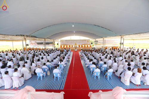 ภาพ No.91413:พิธีทอดผ้าป่ายกยอดดอกบัวสิริปทุมทิพย์  ประดิษฐาน ณ ปทุมเจดีย์  (เจดีย์พระพุทธเจ้า ๕ พระองค์) ณ ศูนย์อบรมเยาวชนจังหวัดปัตตานี 22 ตุลาคม พ.ศ.2566