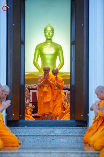 ภาพ No.162352:วันมหาปวารณาออกพรรษา วันพฤหัสบดีที่ 17 ตุลาคม พ.ศ. 2567 (ขึ้น 15 ค่ำ เดือน 11 ) ณ อุโบสถ วัดพระธรรมกาย