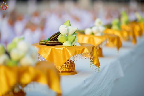 ภาพ No.214965:วันเสาร์ที่ 5 เมษายน พ.ศ. 2568 พิธีเวียนประทักษิณรอบพระมหาธรรมกายเจดีย์  พิธีวันทาเจดีย์ พิธีขอขมาและมอบผ้าไตร ในโครงการบรรพชาสามเณรฟื้นฟูพระพุทธศาสนาทั่วไทย , โครงการหน่อแก้วเปรียญธรรม รุ่นที่ 13 ,  โครงการสามเณรยุวธรรมทายาท รุ่นที่ 33 , โครงการสามเณรมั