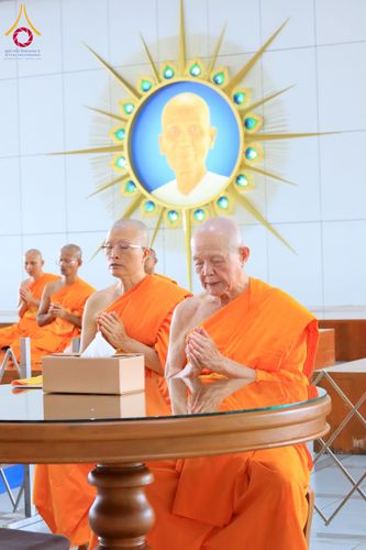 ภาพ No.217141:วันเสาร์ที่ 12 เมษายน พ.ศ. 2568 พิธีบุพเปตพลี ครั้งที่ 162 ร่วมอุทิศบุญแด่หมู่ญาติที่ล่วงลับไปแล้ว และพิธีถวายภัตตาหารเมนูสวรรค์ ณ หอฉันคุณยายอาจารย์ฯ วัดพระธรรมกาย