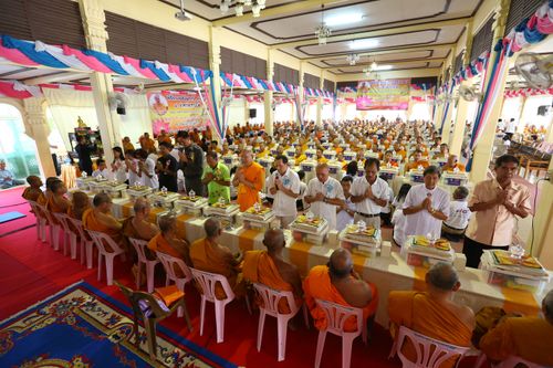 ภาพ No.29634:พิธีถวายสังฆทานแด่คณะสงฆ์ 323 วัด ใน 4 จังหวัดภาคใต้ ครั้งที่ 120